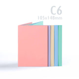 Gemengde pastelkleurige kaarten van 225 g/m² en bijpassende enveloppen van 100 g/m²