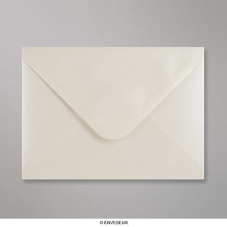 133x184 mm Grijswitte glanzende envelop