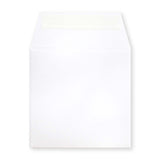 Witte envelop van zwaar papier 125×125 mm